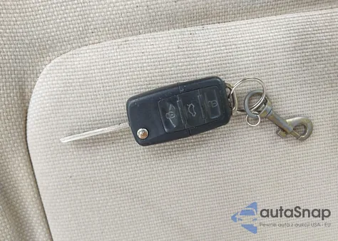 2004 Volkswagen New Beetle Gl from USA, damaged, VIN 3VWBK31CX4M410706